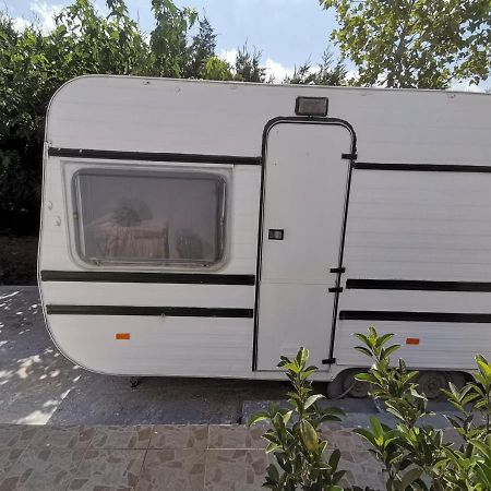 Green Garden Caravan Hotel Agrilia Екстериор снимка